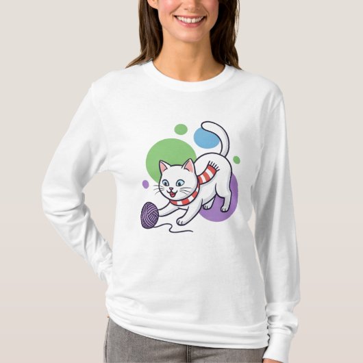 毛糸で遊ぶ白猫 Tシャツ (正面)