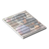 毛糸ボールを敷いたドバーマンパピーカラフル ノートパッド (アングル)