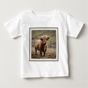 **「毛織の茶色い高地の牛の毛皮の陛下** ベビーTシャツ