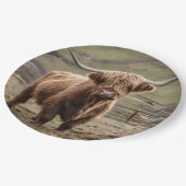 **「毛織の茶色い高地の牛の毛皮の陛下** ペーパープレート (アングル)