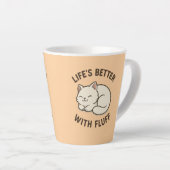 毛羽で人生を楽しむ – かわいいチビ(小さくかわいく書いた感じ)猫ラテMu カフェラテマグ (右アングル)