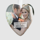 氏および夫人としてHeartカスタムな写真の初めてのクリスマス オーナメント (正面)