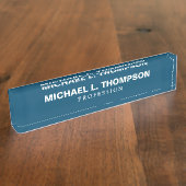 氏名と職業を示す青い銘板 デスクネームプレート (側面)