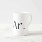 氏骨灰磁器のコーヒー・マグ ボーンチャイナマグカップ (正面右)