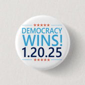 民主主義がカマラハリスに勝利1.20.25 缶バッジ (正面)