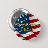 民主主義の最初のボタン 缶バッジ (正面&裏面)