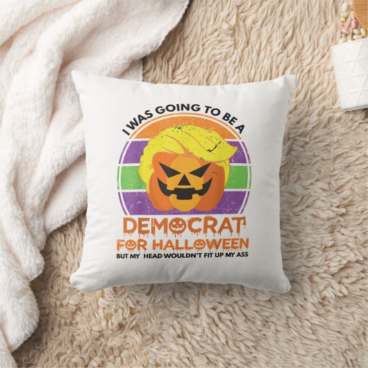 民主党にハロウィーンのトランプキンを買いに行おもしろいく クッション (ブランケット)