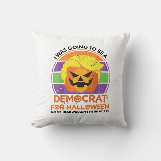 民主党にハロウィーンのトランプキンを買いに行おもしろいく クッション (正面)