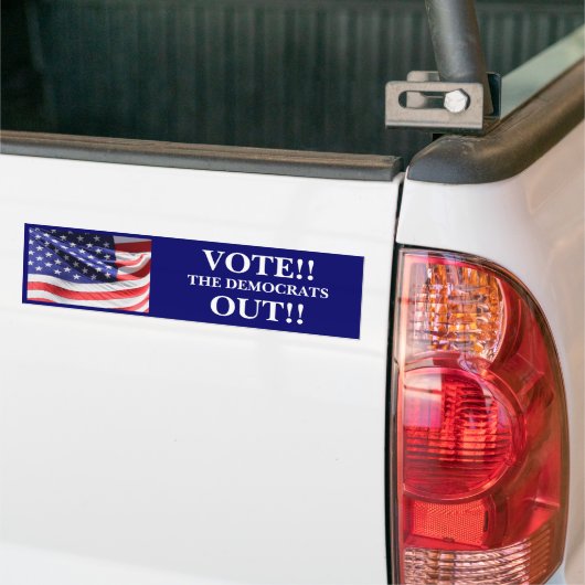 民主党員を投票して下さい!! バンパーステッカー (トラック上)