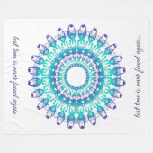 民族のティール（緑がかった色）の曼荼羅。 テキスト フリースブランケット (正面(横))