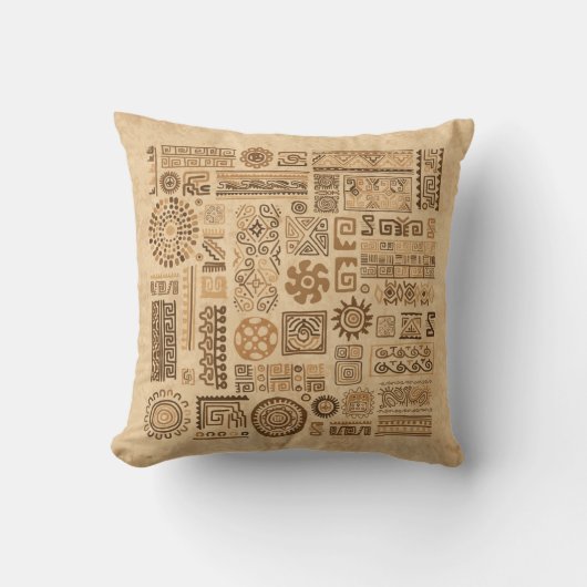 民族の手作りオーナメント クッション (正面)