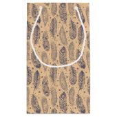 民族の羽の輪郭パターン スモールペーパーバッグ (裏面)