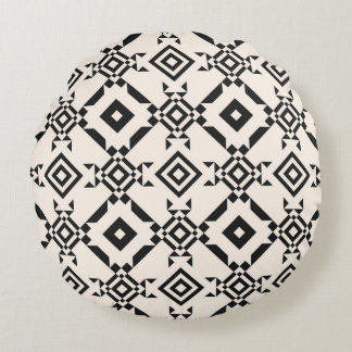 民族モダンオーナメント。白黒ヴィンテージ ラウンドクッション