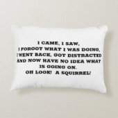 「気が散った」装飾用クッション アクセントクッション (裏面)