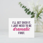 気にしない ポストカード (スタンド正面)