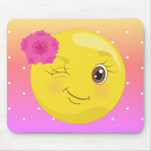 気のあるそぶりをしたな女の子のまばたきのEmojiの水玉模様のマウスパッ マウスパッド