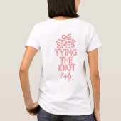気まぐれなコケッティの蝶結び ウェディングシャワーのお祝い Tシャツ (裏面)