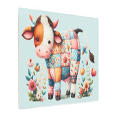 気まぐれなパッチワークの牛に花のアクセント メタルプリント (アングル)