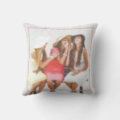 気まぐれなワイルドフラワーの姉妹は親友同士なのだ クッション (裏面)