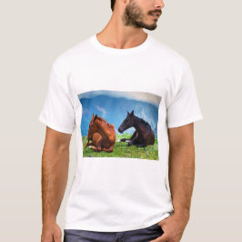気まぐれな山の馬たち: ファインアートの旅 Tシャツ