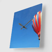 気まぐれな熱気球 スクエア壁時計 (傾斜)