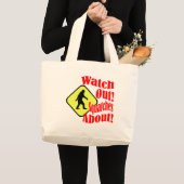 気をつけて!しゃがめ歩け ラージトートバッグ (正面(商品))