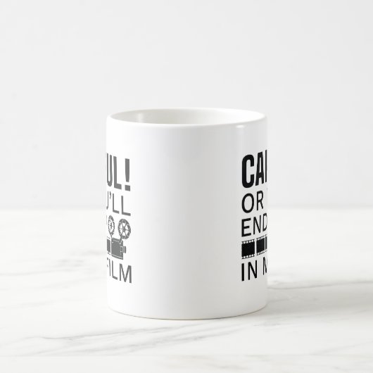 気をつけないと僕の映画に出ちゃうよ コーヒーマグカップ (中央)