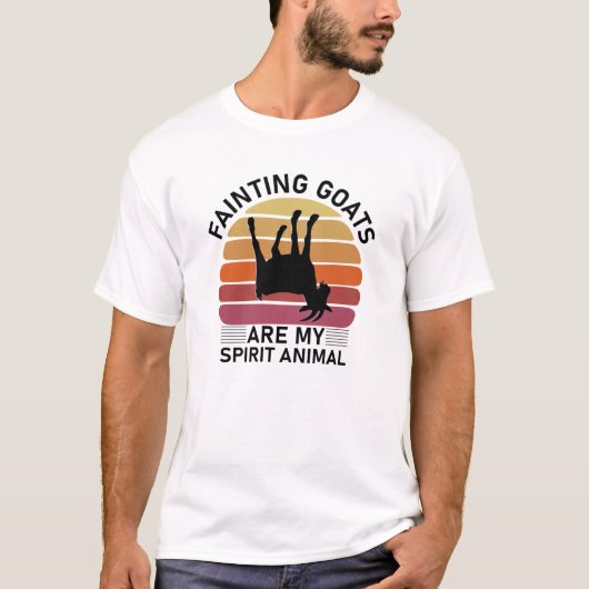 気を失ったヤギは私の霊獣だ Tシャツ (正面)