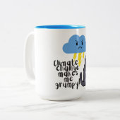 気候変動への不満を持つマグカップ ツートーンマグカップ (正面左)