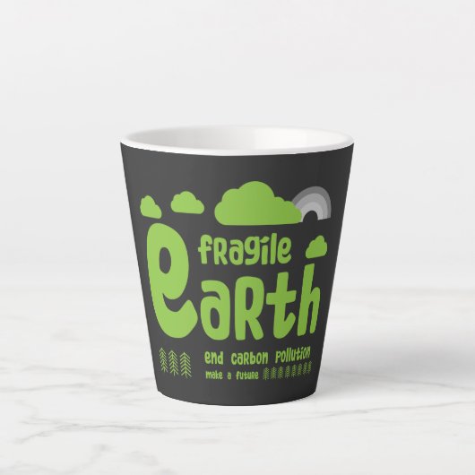気候変動 |炭素汚染 |アクションTシャツ カフェラテマグ (正面)
