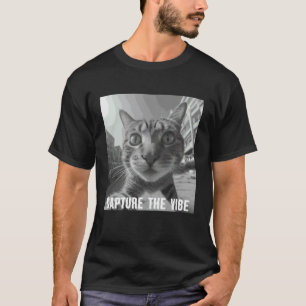 気分を捉えた+凝視する猫+セルフィー+ランニング+面白い Tシャツ