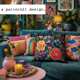 気分屋のマルチカラー花柄黒地パターン クッション