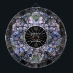 気品あるブラックフラワーのクラシックなカップル名 ウェディング ダーツボード<br><div class="desc">背景が真っ黒なところに、ドラマチックなダスティーブルーとグレーの花のイラストが特徴的な、 boldで洗練されたダーツボード。さっぱりとした白のタイポグラフィーとクラシックなレイアウトが、エレガントでムーディーな雰囲気を醸し出しています。フォーマルな夜や洗練されたウェディングに最適。</div>