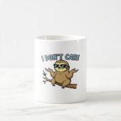 気楽なナマケモノ I Don't Care デザイン エッセンシャルTシャツ コーヒーマグカップ (中央)