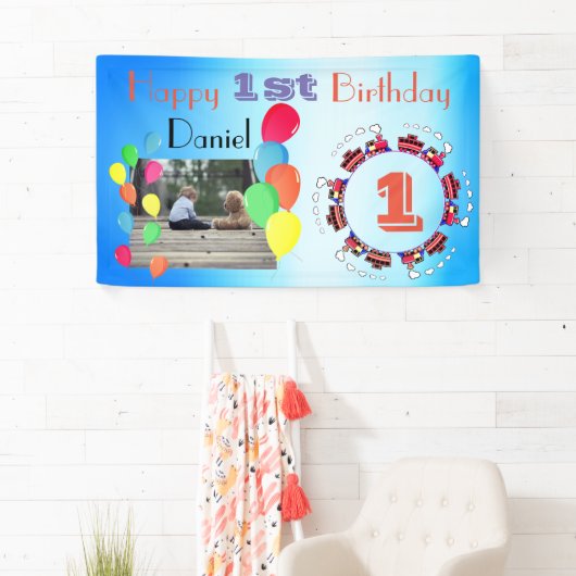 気球のパーソナライズな男の赤ちゃんの幸せな第1誕生日 横断幕 (インサイチュ)