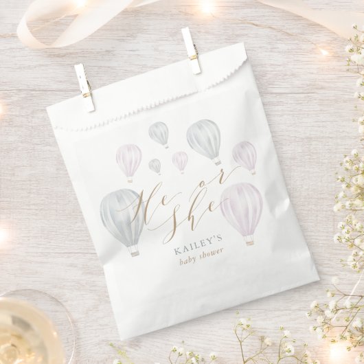 気球の赤ちゃんシャワーを性別で明かす フェイバーバッグ (クリップ留めされた状態)