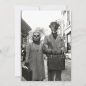 気紛れなヴィンテージのカップルのハローウィンパーティ 招待状 (正面)