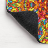 気紛れなTikiの赤いヴィンテージのフラクタルの万華鏡のように千変万化するパターン マウスパッド (コーナー)