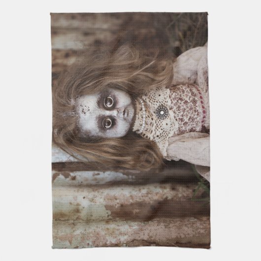 気色悪いゴシック様式磁器の人形のビクトリア時代の人のゴシック キッチンタオル (縦)