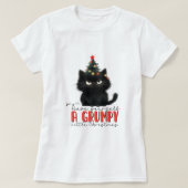 気難しいクリスマス猫Tシャツ Tシャツ (デザイン正面)