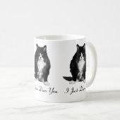 気難しい猫のクラシックで白いマグ コーヒーマグカップ (正面右)