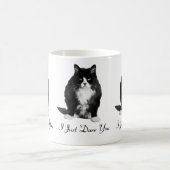 気難しい猫のクラシックで白いマグ コーヒーマグカップ (中央)