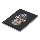 気難しい英国のブルドッグが消防士のヘルメットをかぶる ノートパッド (回転)