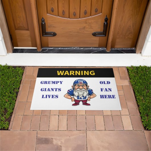 気難し警告い古いジャイアンツのファンがここに住んでいる ドアマット (室外)
