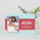 水および赤くシックなシェブロンのカスタムのホリデーカード シーズンカード (スタンド正面)