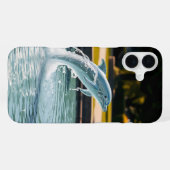 水から飛び出すイルカの形 iPhoneケース (裏面横)