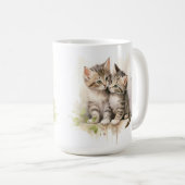 水かわいらし色ふわふわの虎猫子猫 コーヒーマグカップ (正面右)