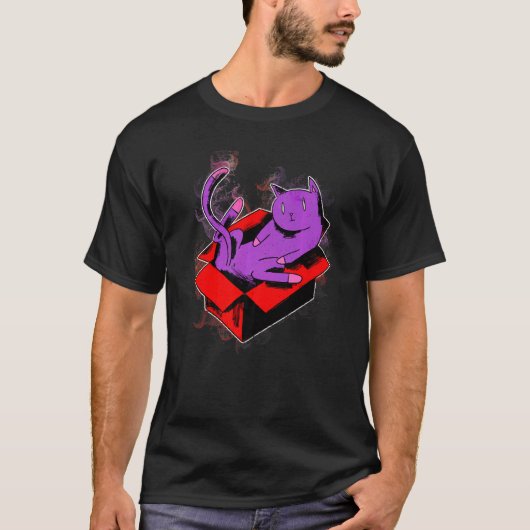 水しぶきダンボール箱で遊ぶ猫 Tシャツ (正面)