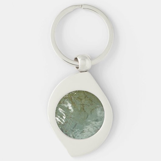 水で覆われた岩スラブの自然写真 キーホルダー (正面)