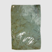 水で覆われた岩スラブの自然写真 ゴルフタオル (正面)